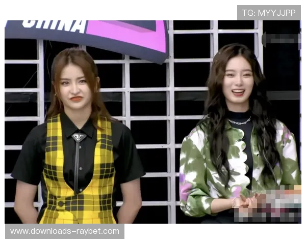 浦江国际腰旗赛学生参与义卖，文创产品成赛事亮点