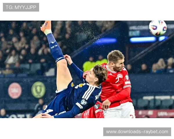 那不勒斯中场控制力压制帕尔马，麦克托米奈后插上破僵局